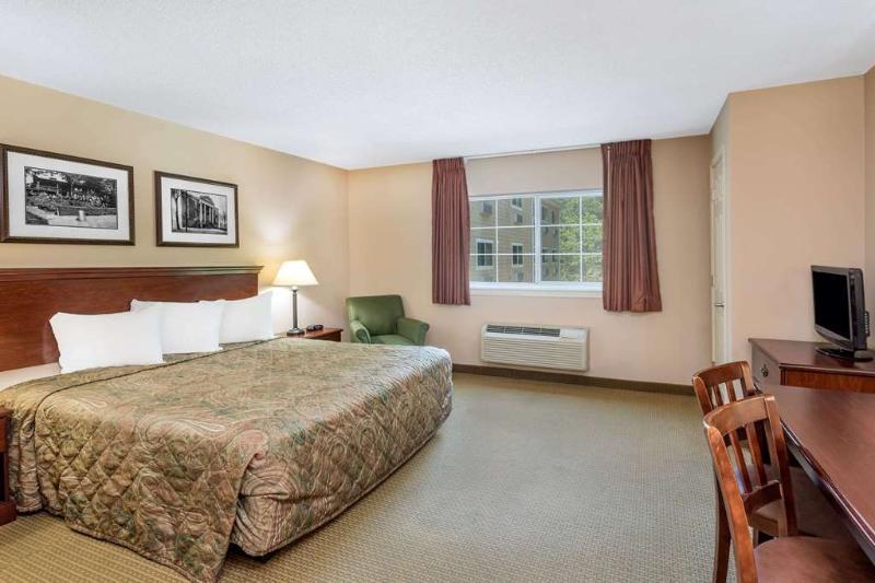 Sleep Inn & Suites Columbus Next To Fort Moore Экстерьер фото